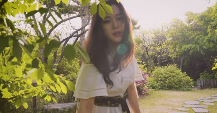  [M/V] 홍지수 (ZISU) _ Summer Romance [뮤비/가사/듣기]