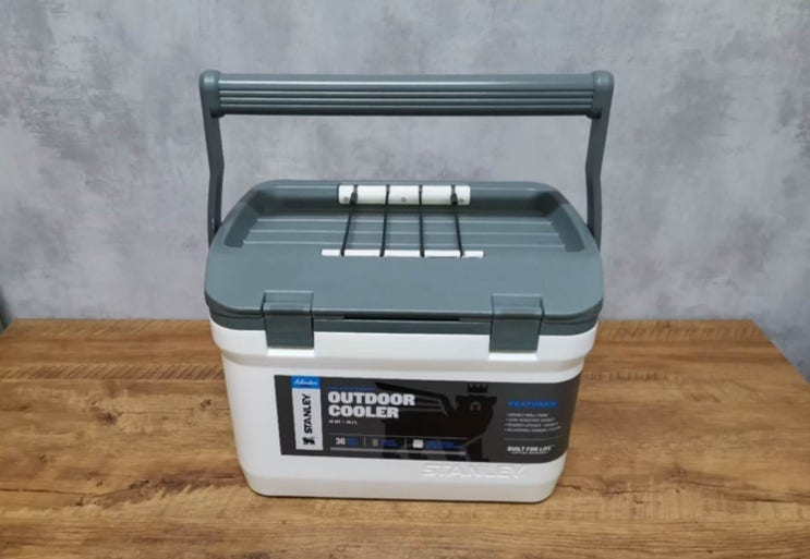 가성비갑 STANLEY 스탠리 어드벤처 쿨러 캠핑 차량용 아이스박스 15.1L, 15.1L 흰색 좋아요 가성비갑 STANLEY 스탠리 어드벤처 쿨러 캠핑 차량용 아이스박스 15.1L, 15.1L 흰색 좋아요