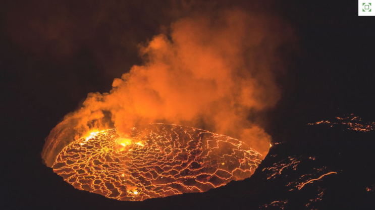 아프리카에 있는 1천도 이상에서 끓는 무시무시한 용암호수...