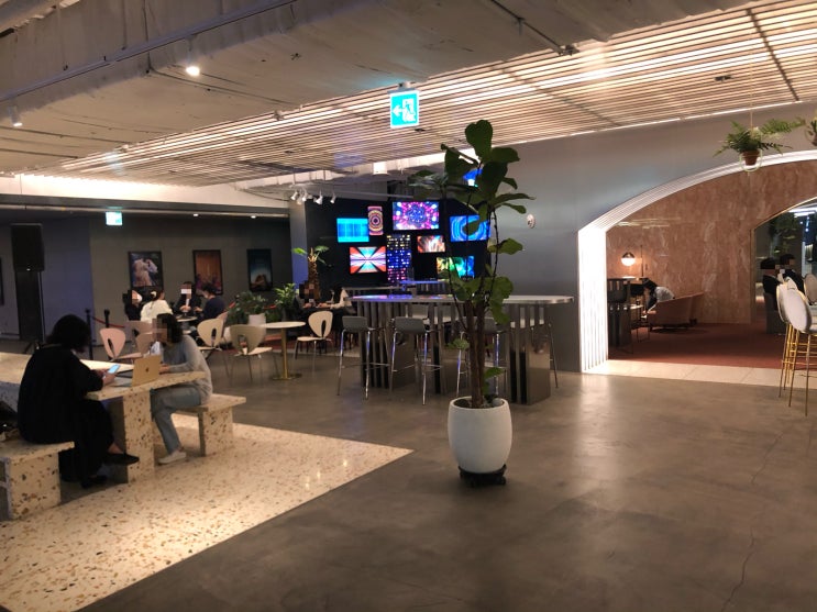  코엑스 분위기 좋은 숨은 카페 <스템 커피>