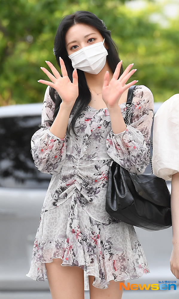 방송국 출근길 210512