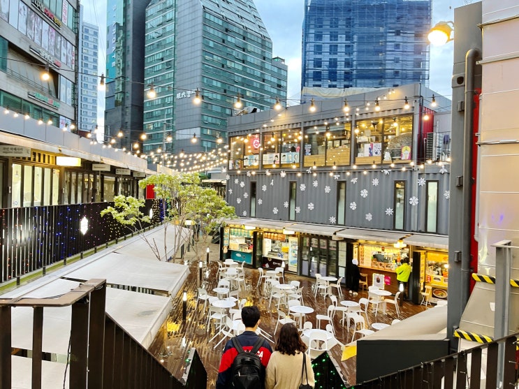  신촌 이색 야외 데이트 박스퀘어 주차장