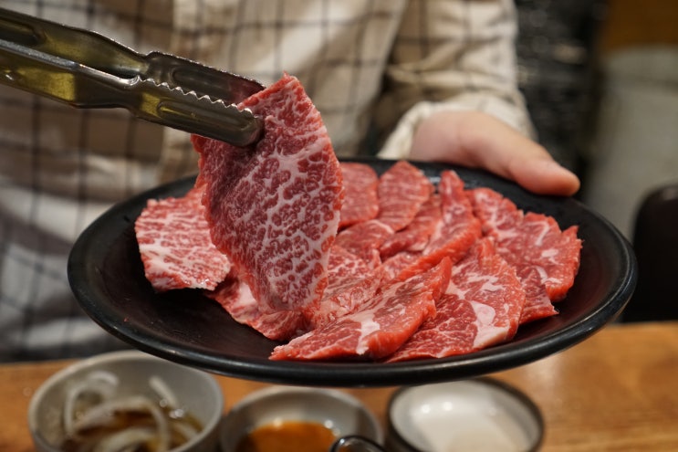  방배동 카페골목 맛집) 육갑식당에서 이베리코와 소고기한판!