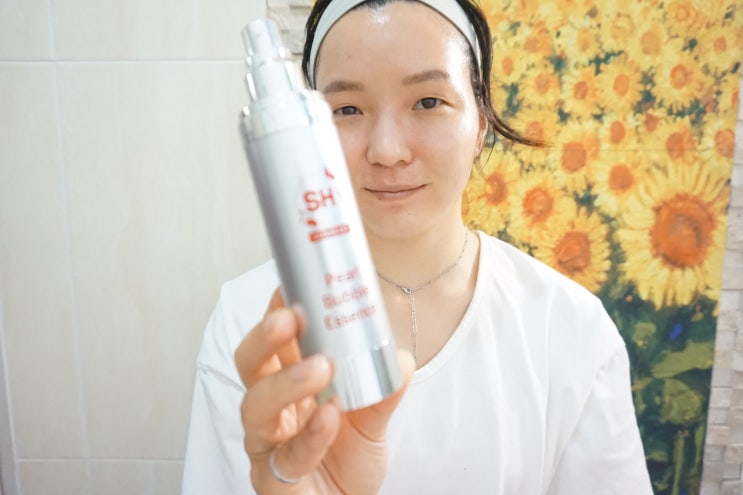  피부 깊은 곳까지 흡수되는  촉촉한 진주 펄 버블 에센스