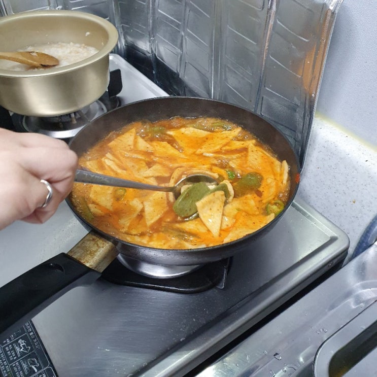 [분식]쑥가래떡 떡볶이 달걀말이 누룽지밥
