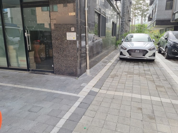  성남동 모란시장 뒤편 1층사무실1000/80, 17평, 1층, 관리비3만, 주차편리, 내부화, 빠른입주O성남동사무실, 성남사무실, 1층사무실, 모란시장1층사무실