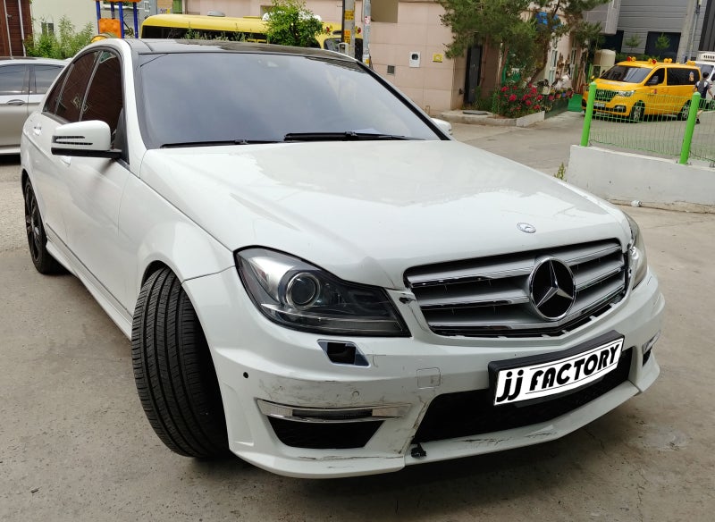 김포 양촌읍 / 사고수리 및 C63 AMG 바디킷 튜닝 / 벤츠 W204 C클래스 아방가르드