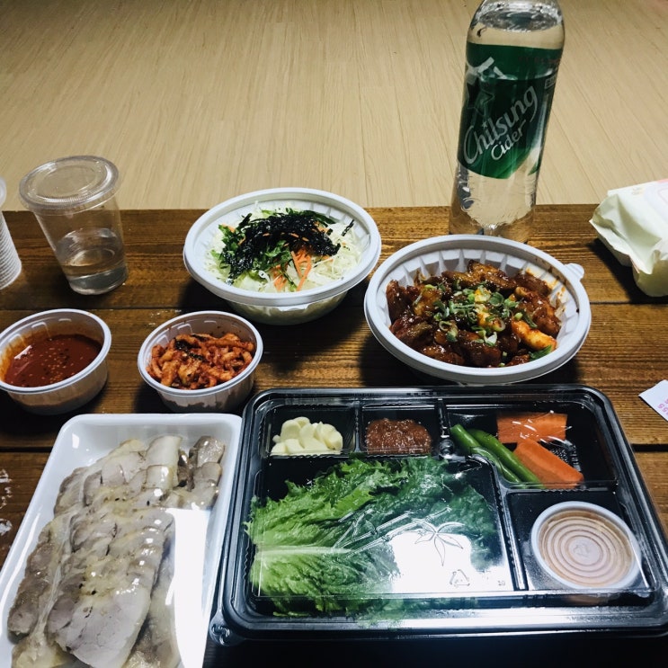 유성 맛집 [15000 족발] 보쌈, 반반 세트(3~4인)