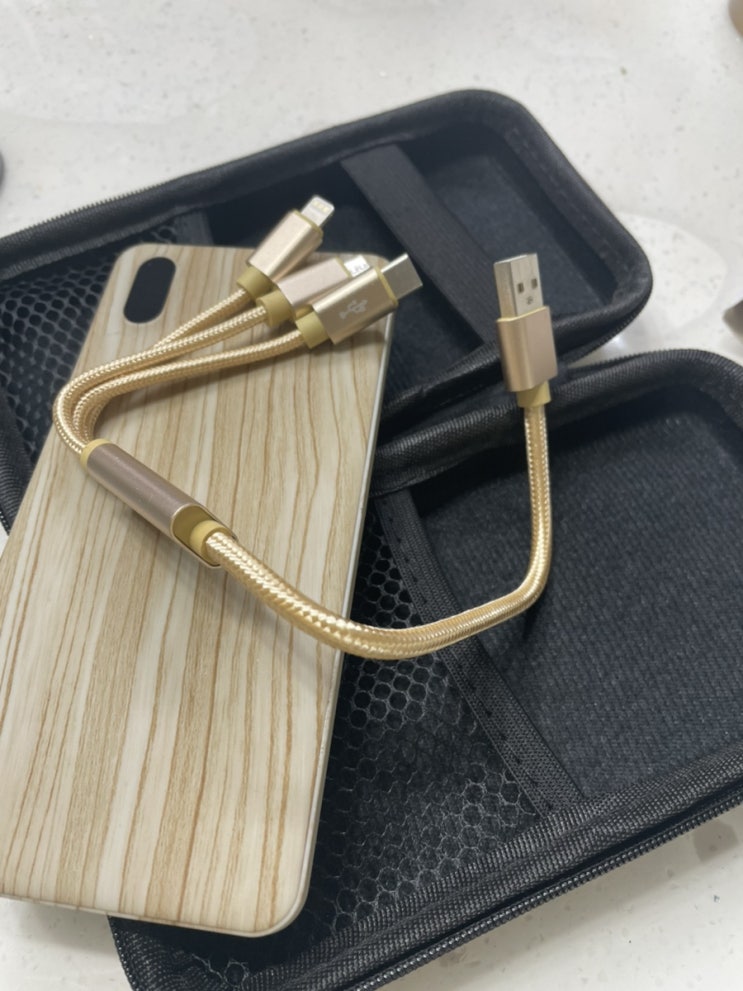 보조배터리 :) 플라이토 고속충전 10000mAh 3in1 USB 멀티케이블 구매후기