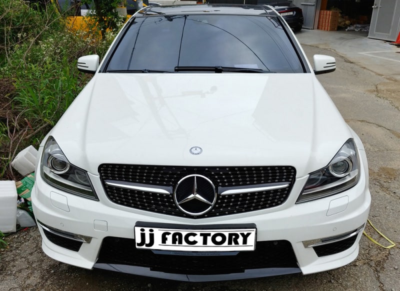 김포 양촌읍 / 사고수리 및 C63 AMG 바디킷 튜닝 / 벤츠 W204 C클래스 아방가르드