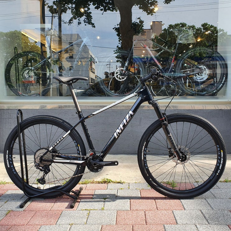 2021년 알톤 제트3 카본 데오레 24단 시마노 XT 리모트 출퇴근 가성비 입문용 MTB 자전거