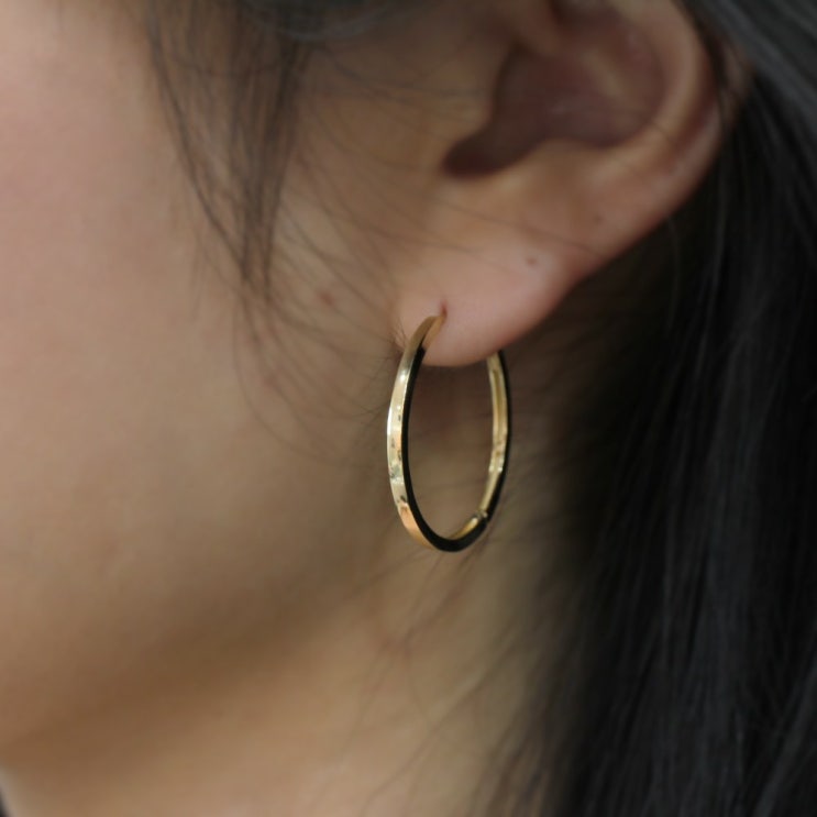 많이 찾는 베이직 25mm 링 엣지 원터치 럭셔리 14K 골드 귀걸이 추천합니다 많이 찾는 베이직 25mm 링 엣지 원터치 럭셔리 14K 골드 귀걸이 추천합니다