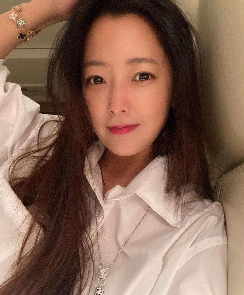 김희선 배우 나이 키 고향 학교 데뷔 프로필 결혼 남편 딸 아들 혈액형 인스타 드라마 영화 ....