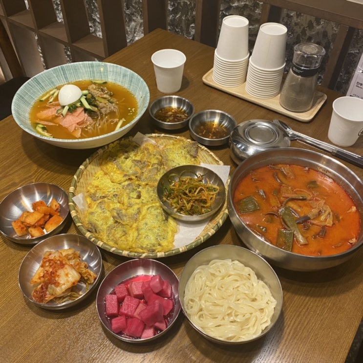 여의도 동동국수,육칼과 육전 김치말이냉국수 솔직 후기 여의도 동동국수,육칼과 육전 김치말이냉국수 솔직 후기
