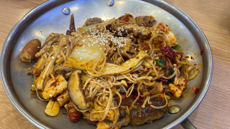  신촌맛집 라화쿵부 마라샹궈와 운남쌀국수 맛있게 매운맛