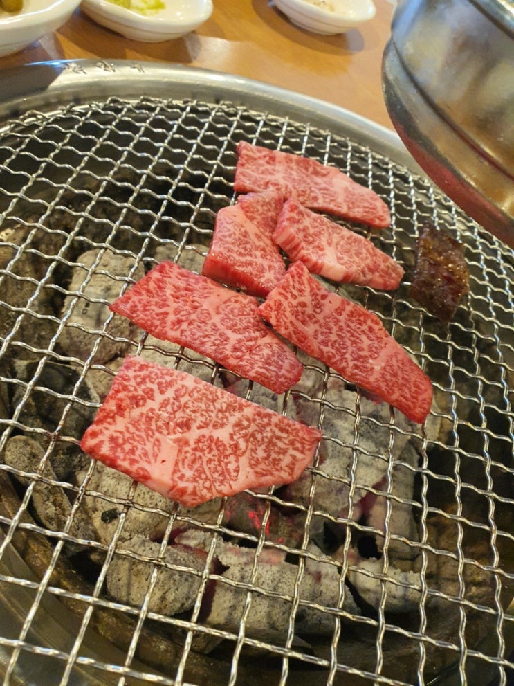  [마산가포맛집]  옥수식육식당 : 최상급 한우1++ 사르르녹아