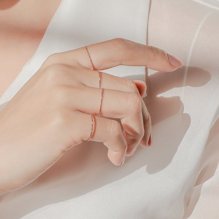 인기 급상승인 D102Fashion 14K 퓨어 커팅 실반지 반지 추천합니다 인기 급상승인 D102Fashion 14K 퓨어 커팅 실반지 반지 추천합니다