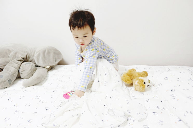  아기쿨매트 앞은 쿨 뒤는 모달 양면사용 가성비 아기패드 포몽드