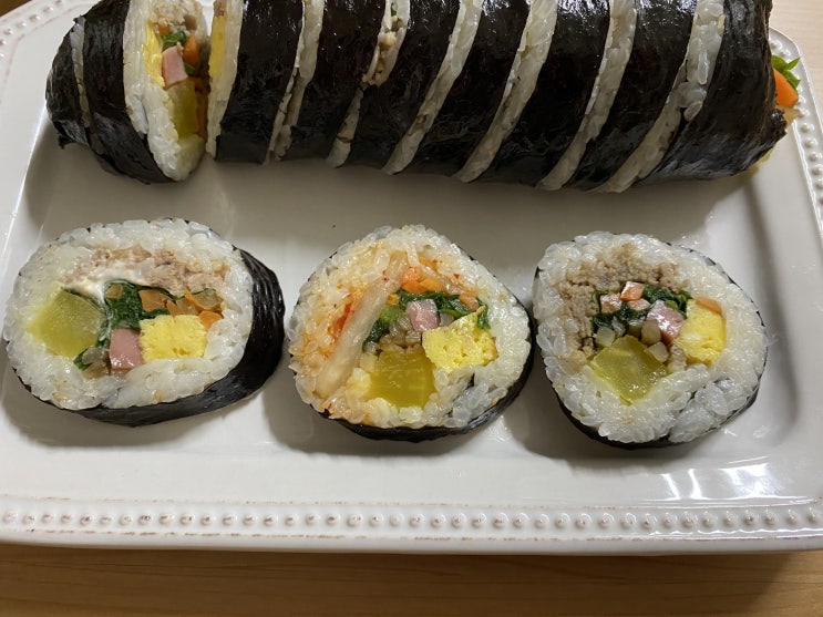 [내돈내산]김밥천하 에서 간단하게 점심을 먹기 위해 김밥을 사 봤다