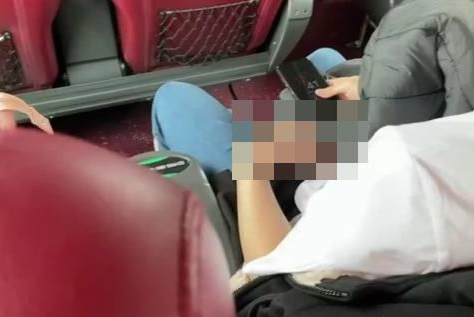  부산->전주 고속버스 자위남, 피해자는 매일 악몽을 꾼다