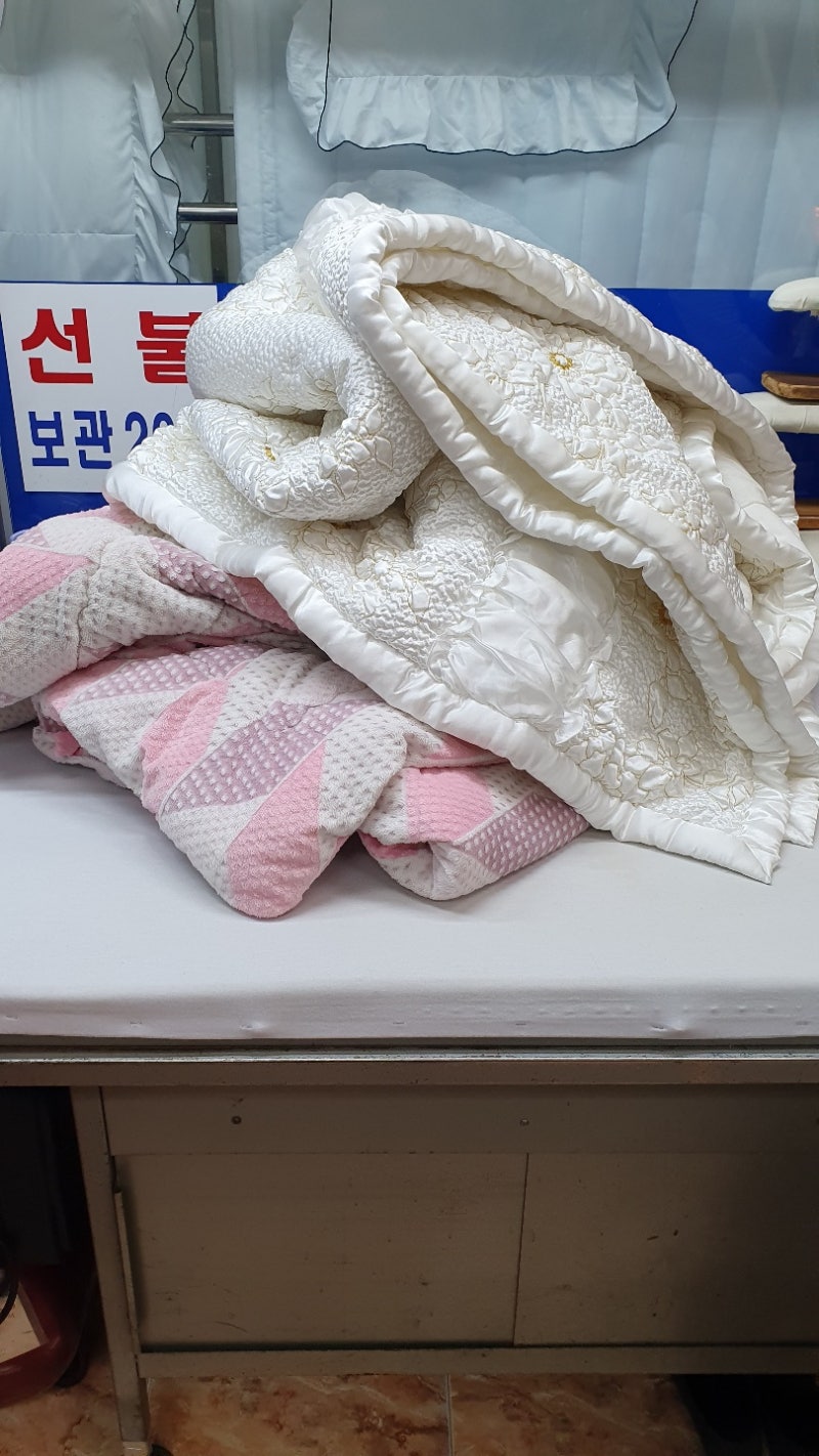 안녕하세요 카페트 세탁 청소 이불빨래 이불세탁 전문 세탁소 입니다 무료 수거해서 배달까지 호매실동 권선동 세류동 매탄동 원천동 고등동  인계동 매교동 이의동 광교 지동 망포동 우만동 : 네이버 블로그