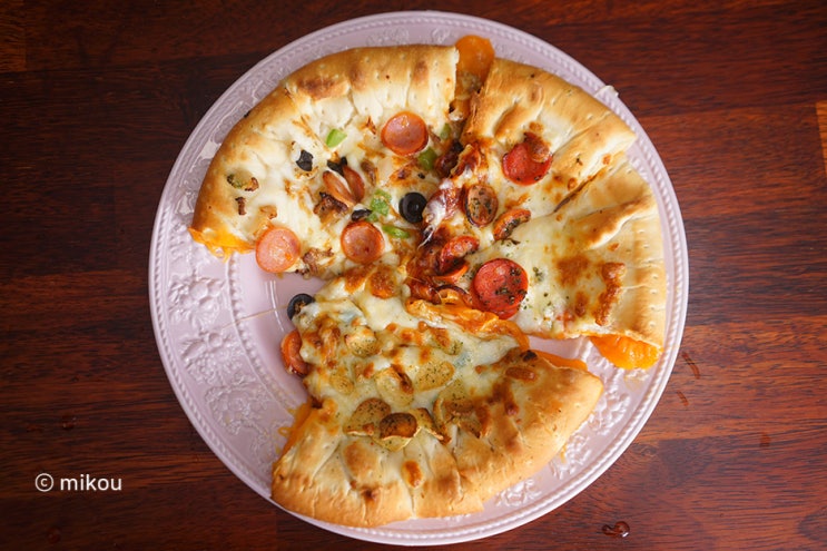 오뚜기 신제품 치즈듬뿍 크러스트 피자 맛이 좋네!