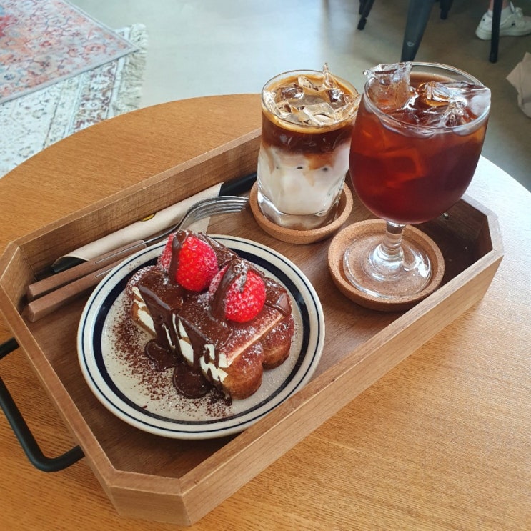  연남동 카페_ Are&am (알앤엠) 후기:)