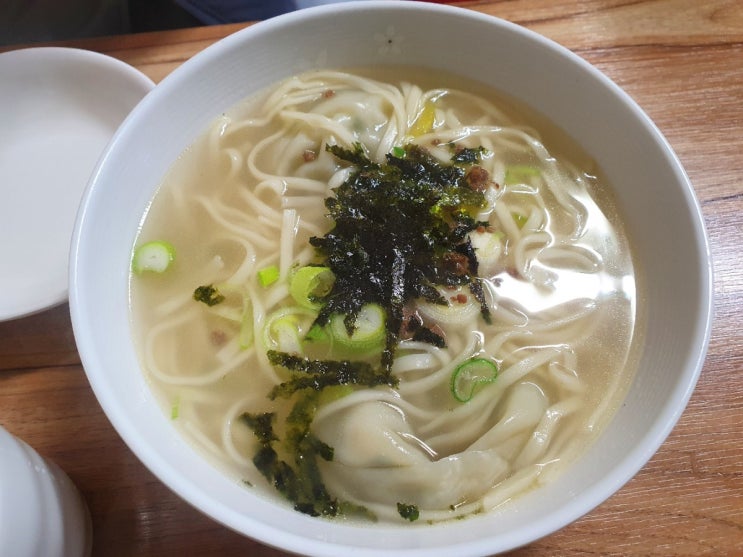  [논현동 학동역] 영동칼국수 - 칼국수, 칼만두, 제육덮밥