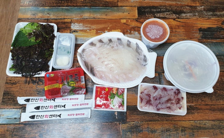  강릉중앙시장 한신회센터 회포장으로 유명한 강릉중앙시장회센터