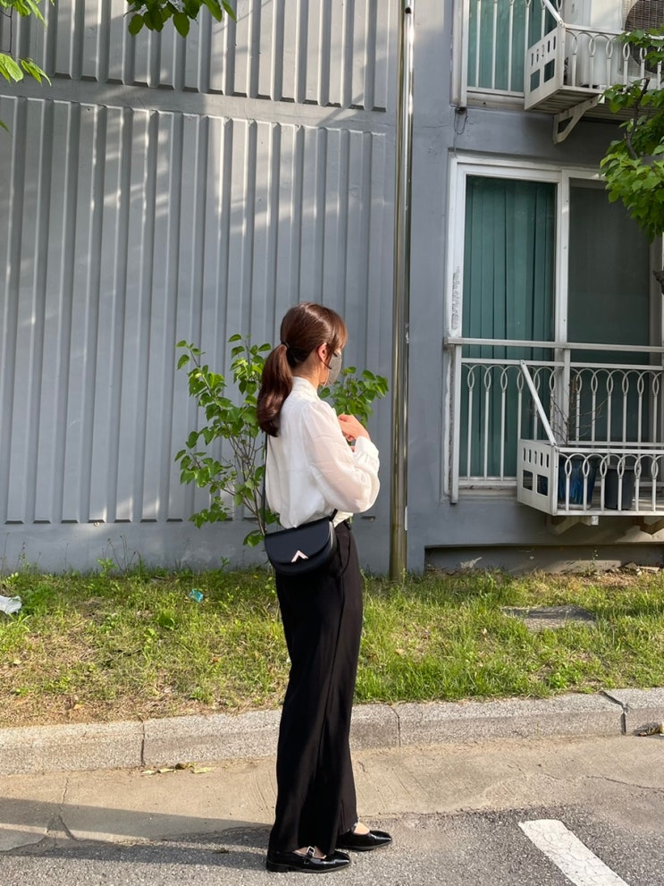 데일리백 추천 밸럽 오브 블랙 미니백으로 어떤 룩에도 찰떡 !