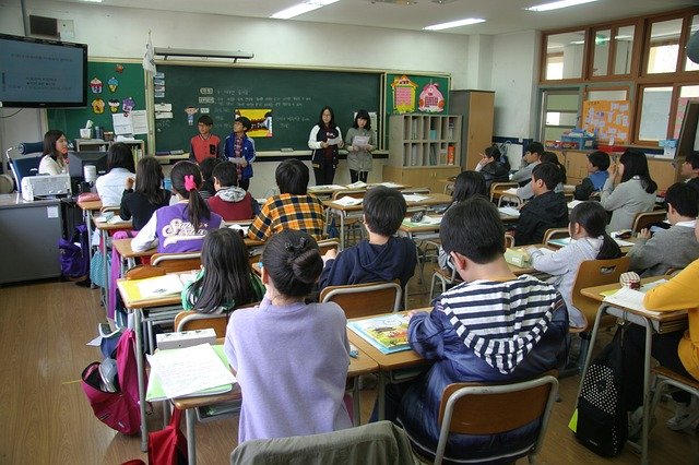 원격수업으로 인한 교사 어려움 호소