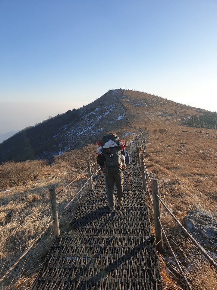 소백산 등산 어의곡 ~ 죽령 코스(새밭주차장 - 비로봉 - 제1연화봉 - 제2연화봉 대피소 1박 - 죽령)