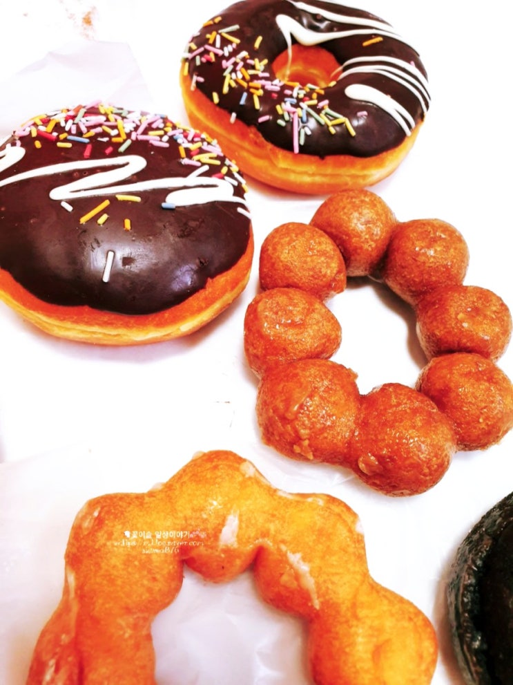 던킨도너츠 메뉴:베스트팩 도넛 8종 할인 행사.해피오더 40%할인쿠폰 받기