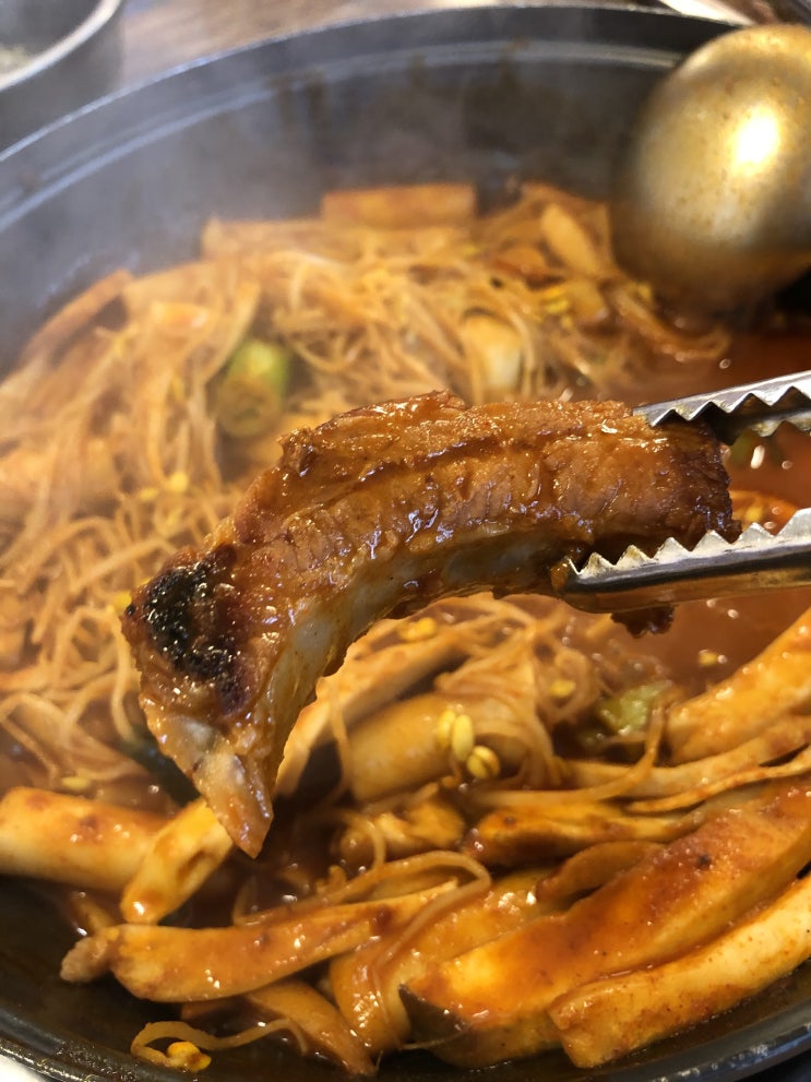 신촌 맛집 담산 (구,팔덕식당)/ 웨이팅 마저 맛으로 승부하는 양푼 등갈비집 :)