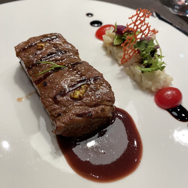  골든리지에서 맛보는 분위기 있는 코스요리