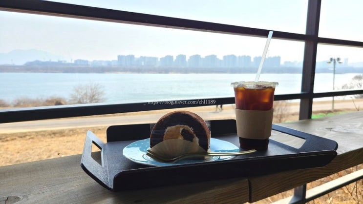  한강뷰 남양주 브런치 카페 추천