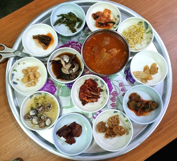  여수 백반 맛집 덕충식당 백반과 서대회무침, 가격이미침