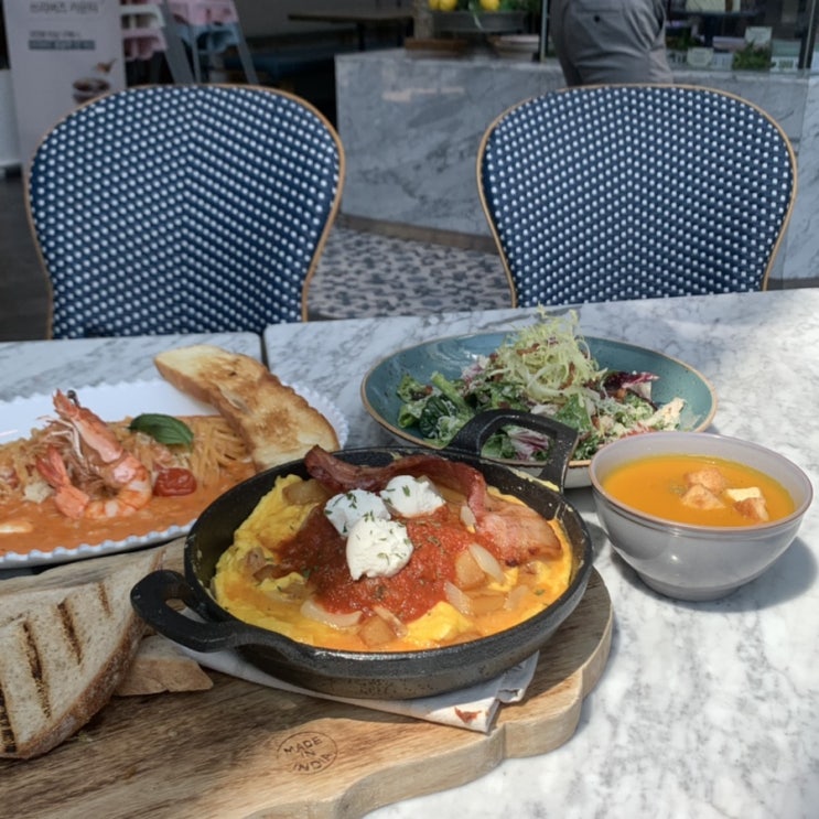 [여의도 쓰리버즈] IFC몰 브런치 맛집! 햇살 가득 산뜻한 테라스에서 분위기있게 데이트하기 좋은 곳