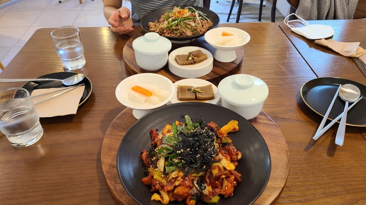 함덕맛집 제주가정식덮밥 함덕식탁 깔끔한 한끼 혼밥도가능 함덕맛집 제주가정식덮밥 함덕식탁 깔끔한 한끼 혼밥도가능