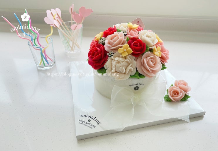  앙금플라워케이크 : 영등포 떡케이크 오미미당 생일케이크 주문 로즈 장미케이크 문래떡케이크 구로떡케이크 신도림떡케이크 목동떡케이크 신림떡케이크 이벤트케이크 행사케이크 축하선물