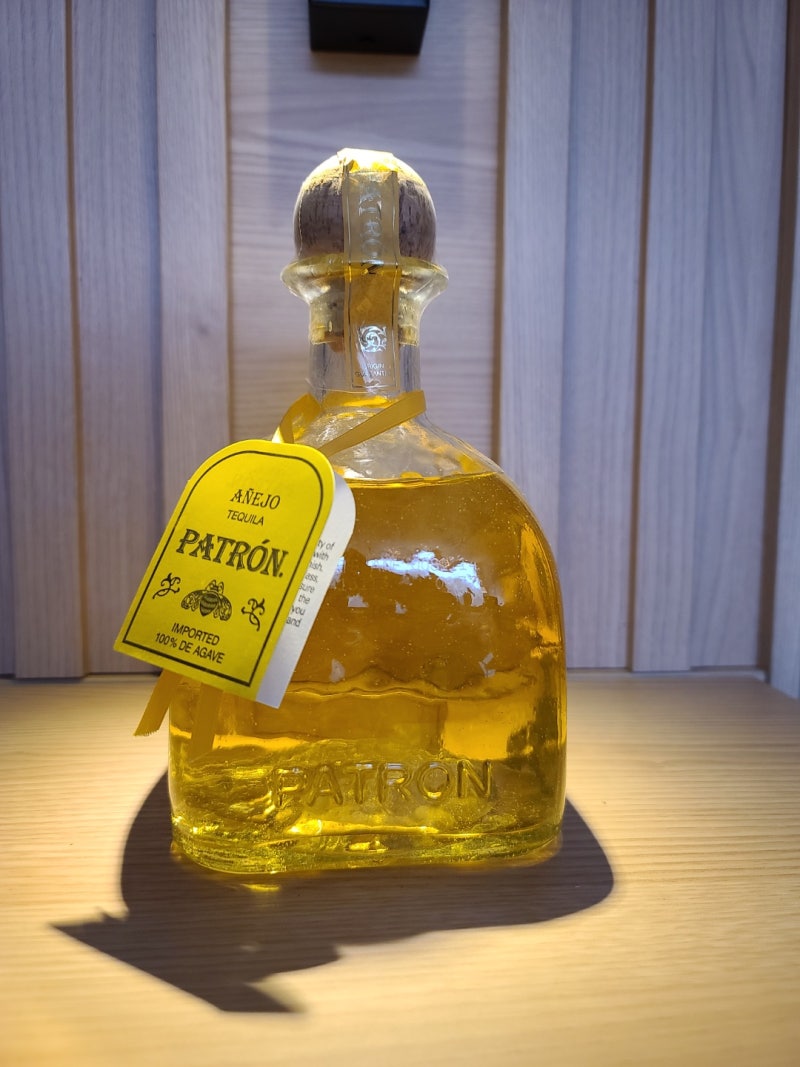 패트론 데낄라 중 실버보다 하나 위! 패트론 아네호 금빛 향연~ : 네이버 블로그