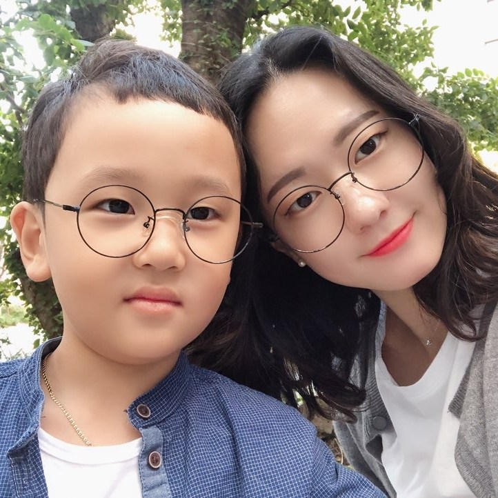 가성비 뛰어난 초등용 어린이 안경 블루라이트차단 ··· 가성비 뛰어난 초등용 어린이 안경 블루라이트차단 ···