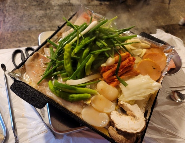  수성시장맛집 팔공 삼겹삼합 꿀 막걸리 한잔