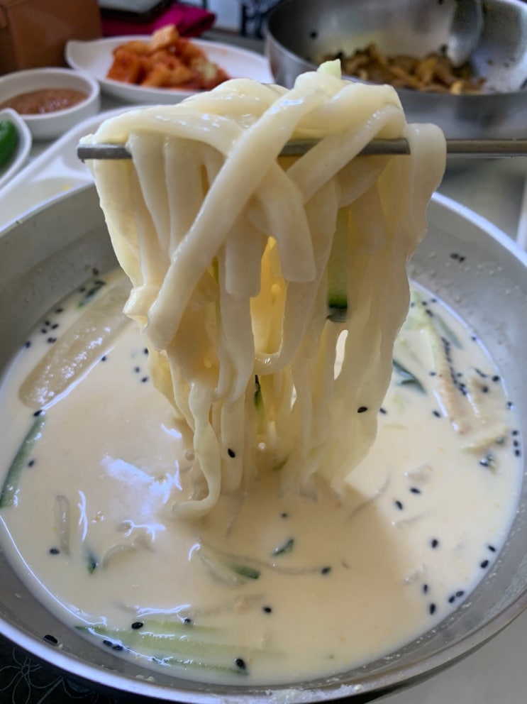  거제 하청 맛집, 황가네잔치국수! 여름 별미 콩국수 한 젓가락 하입시다!