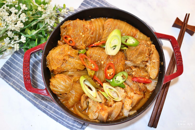 묵은지 돼지고기 김치찜 만들기 돼지고기 요리 만드는 법 : 네이버 블로그 묵은지 돼지고기 김치찜 만들기 돼지고기 요리 만드는 법 : 네이버 블로그