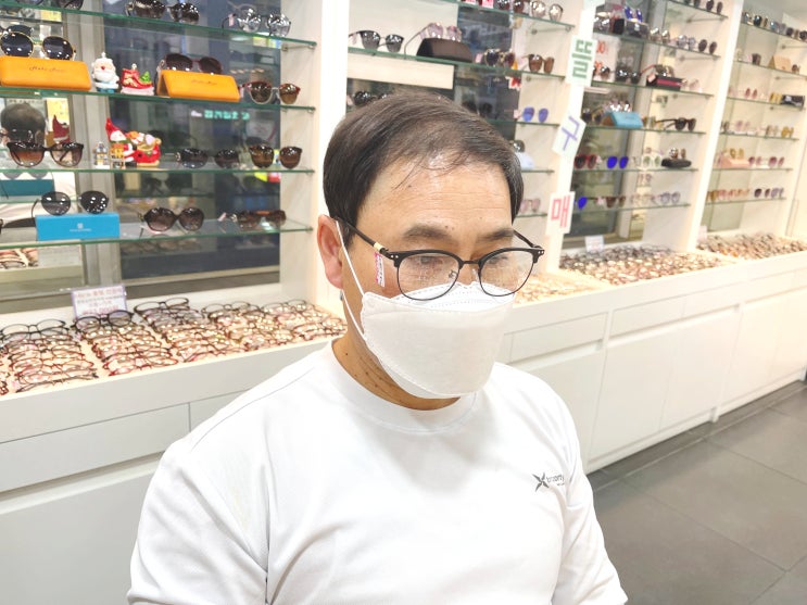  부평 안경점 친정 아빠 누진다초점 맞추심!