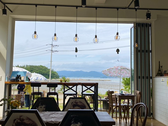 외미골이야기 민들레는 민들레_전라남도 강진 신상카페, 동화책에서 나올법한 바다뷰카페, 전남오션뷰커피숍, 바다가보이는 카페 추천 외미골이야기 민들레는 민들레_전라남도 강진 신상카페, 동화책에서 나올법한 바다뷰카페, 전남오션뷰커피숍, 바다가보이는 카페 추천