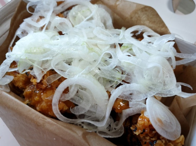  자담치킨 스리라차 후기+자담치킨 메뉴!