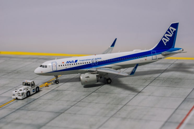  1:200 JC wings WT250E komatsu Airport Tug Truck 터그 트럭 다이캐스트 모형