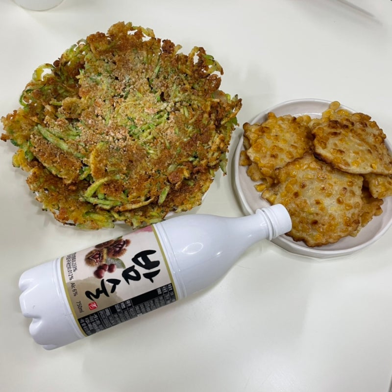 신혼부부 5월 밥상 [찜닭,햄버거,김치찌개,치킨너겟,훈제오리]